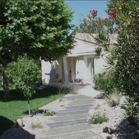 … Et La Fourmi Βίλα Saumane-de-Vaucluse Εξωτερικό φωτογραφία