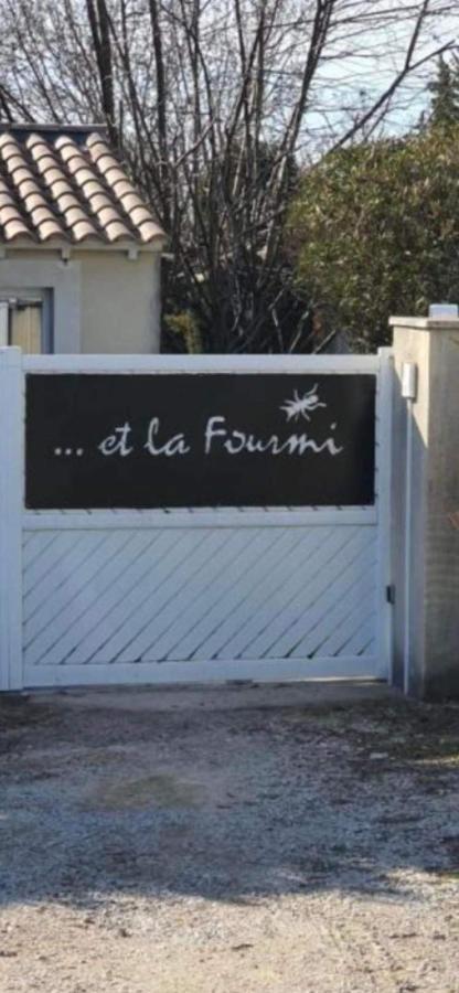 … Et La Fourmi Βίλα Saumane-de-Vaucluse Εξωτερικό φωτογραφία